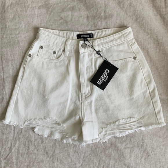 NWT Missguided White Denim High Waisted Shorts Size US 0 / UK 4 - Picture 1 of 6